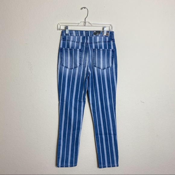 NEW Tilly’s Blue and White Stripped Pants - Picture 7 of 7